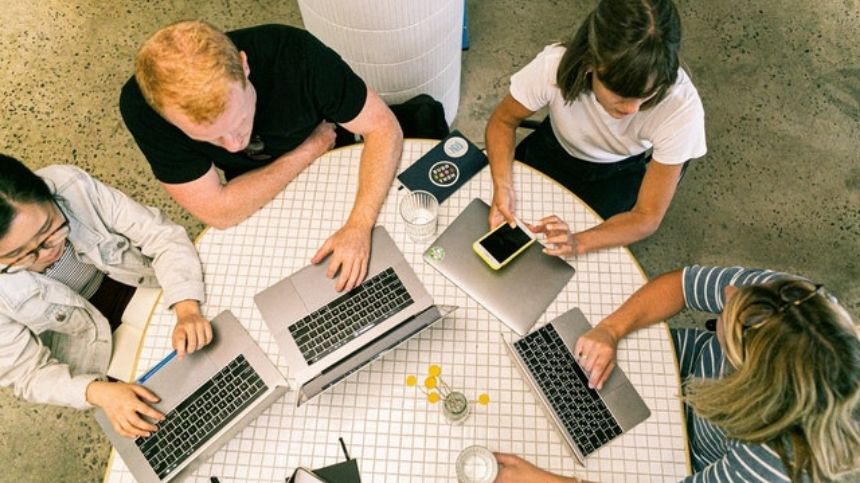 El espacio colaborativo refuerza el trabajo en equipo