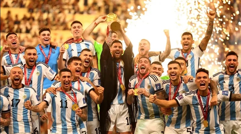 Desde Rosario Ciudad de Messi, Di María y de Educativa también